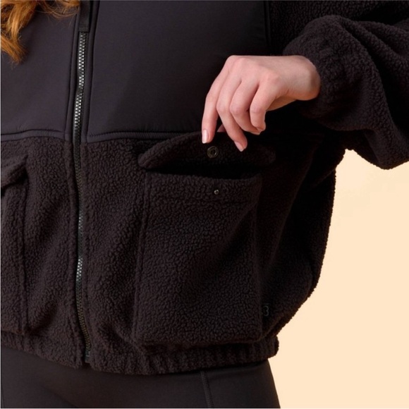 NWT Women’s Black Fleece Jacket - Blogilates - Picture 4 of 7